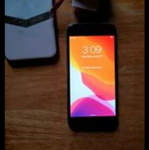 Iphone 6S (locked to koodo)